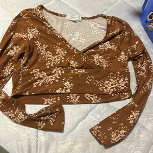Brown crop top shirt